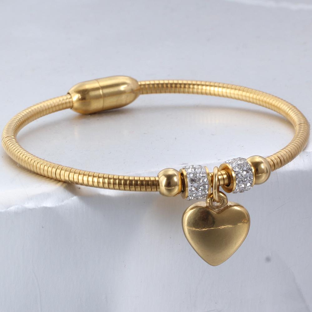 Europäisches herzförmiges Edelstahl-Armband mit Strasssteinen und gravierbarem Magnetverschluss für Damen