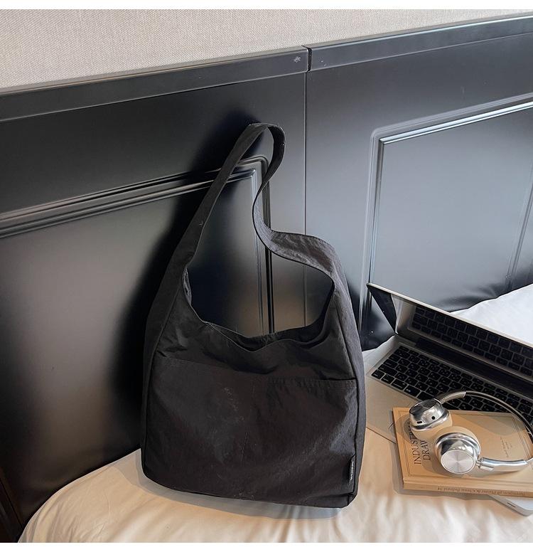 Japanese Solid Color Messenger Bag Waterproof Nylon Bag Female Student Class Shoulder Bag Large Capacity Light Commuter Cloth Bag