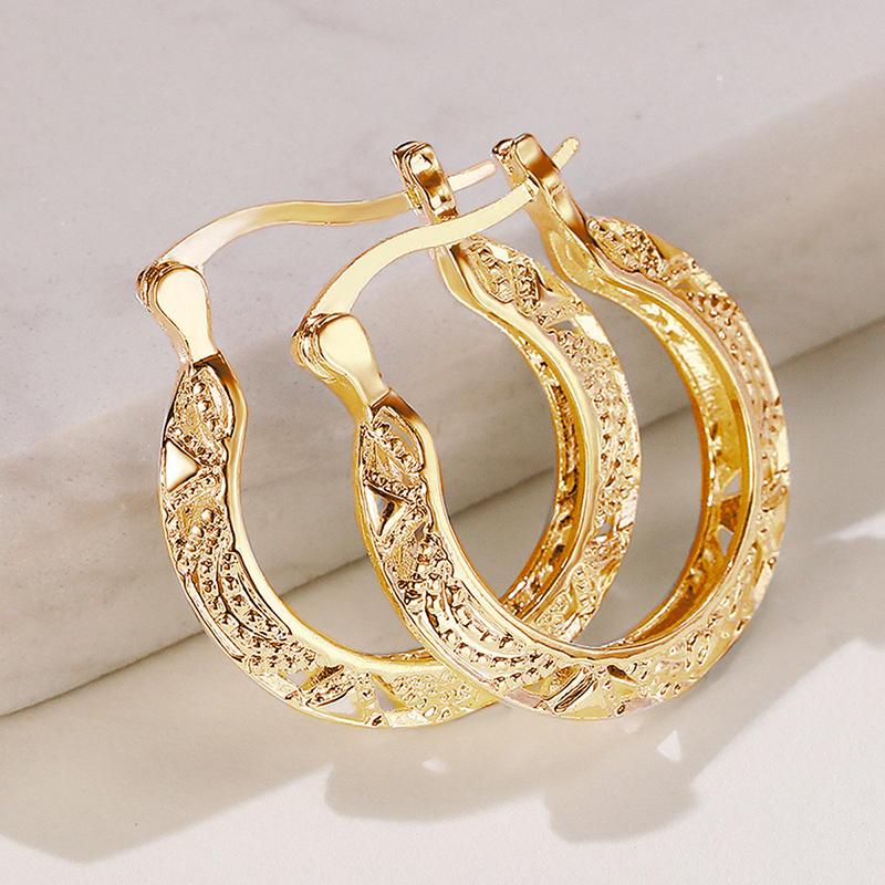 Hollow Out Hoop Earrings for Women Metallic Style Fashion Versatile Daily Wear Earrings Fancy Girl Gift Statement Jewelry