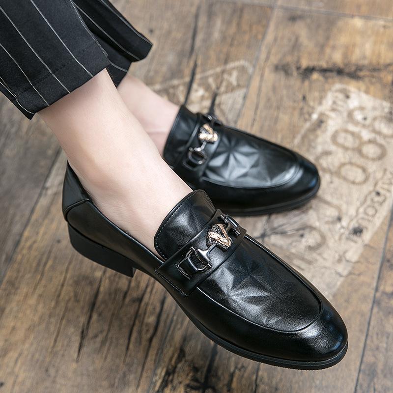 Men's shoes fashion new casual foot cover men's photography hairstylist pointed leather shoes youth trend loafer wedding shoes