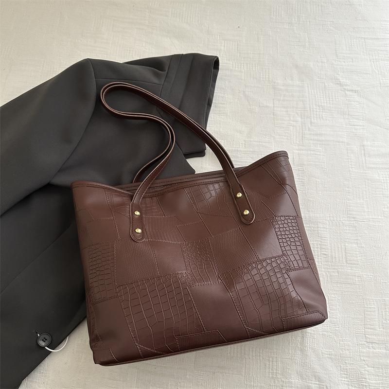 

Высококачественная сумка большой вместимости 2025 новая женская сумка модная деловая сумка через плечо летняя популярная сумка-тоут коричневый