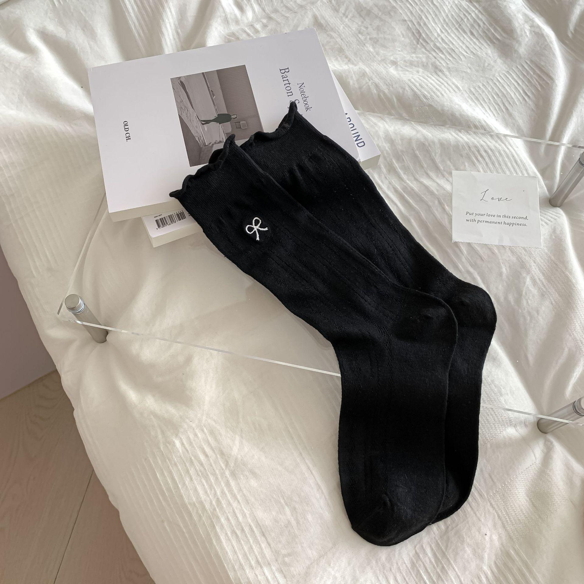 

Sweet Fungus Edge Socks Embroidery Bow Medium Tube Hollow Rhombus Dark Pattern Stacking Stockings One size fits all чорний