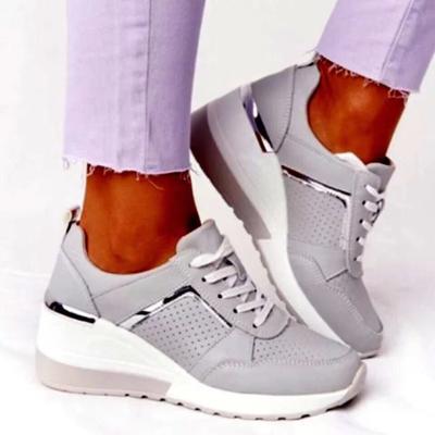 Ademende platform casual schoenen dames lente en zomer nieuw ronde neus grote maat vetersluiting sleehak mesh sneakers