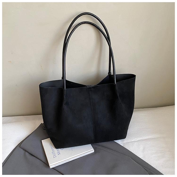 Autumn New Suede Commuter Large Capacity Tote Bag 2025 Women's Casual Simple Ins Casual Shoulder Bag