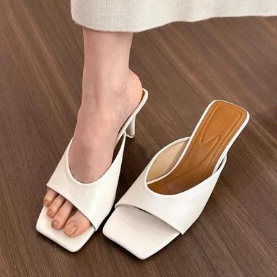 נעלי נשים – סנדלים