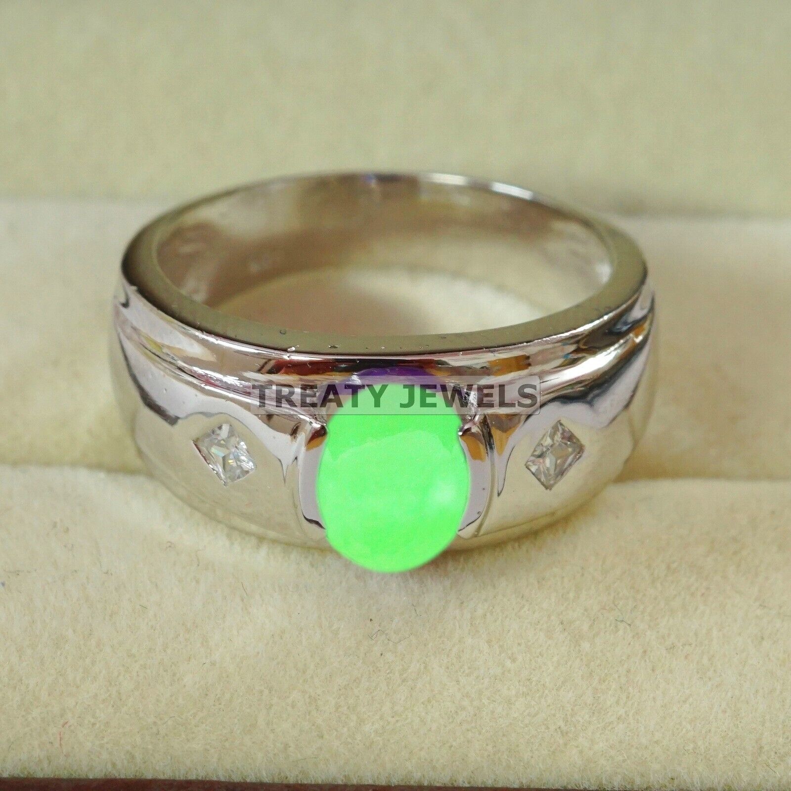 

Jade Oval Cut Gemstone With 925 Sterling Silver Ring For Men s #B137 JL375671573002 4-16 US срібний