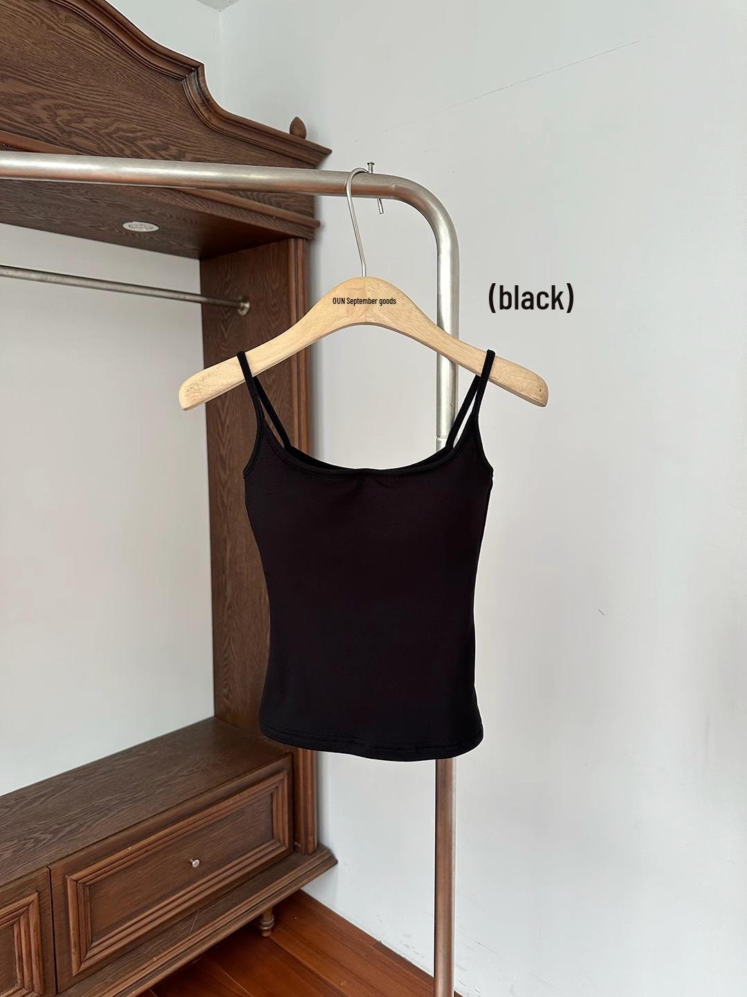 

Женская майка в винтажном стиле: Приталенный, подчеркивающий фигуру, летний топ с нагрудными вкладышами M