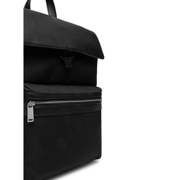 Calvin Klein Backpack Contrast Flap Backpack LV04D3030G Black