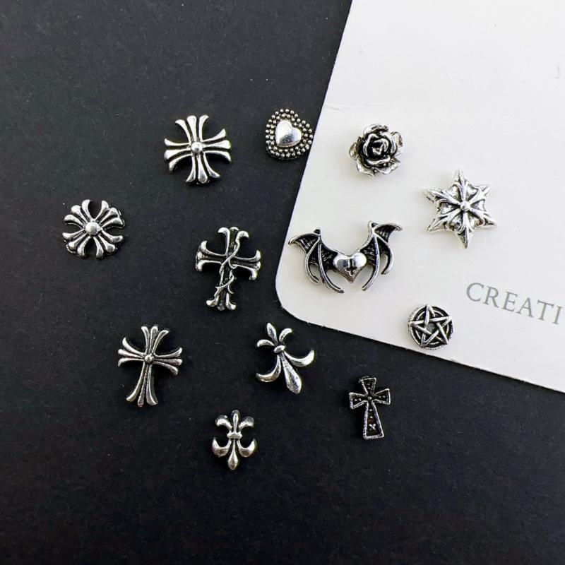 120pcs/1 Box European American Dark Vintage Style Cross Nail Art Patch Premium Metal Style Heart Nail Metal Decorment Set