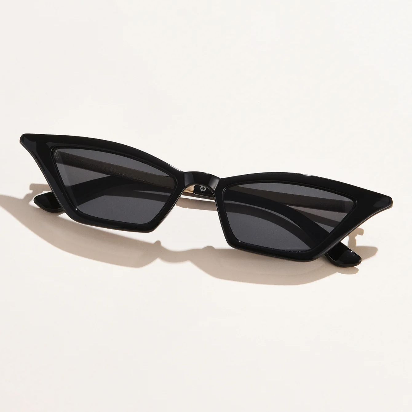 Damen Cat Eye Metal Sunglasses Small Frame Retro Trend Street Fashion New Models