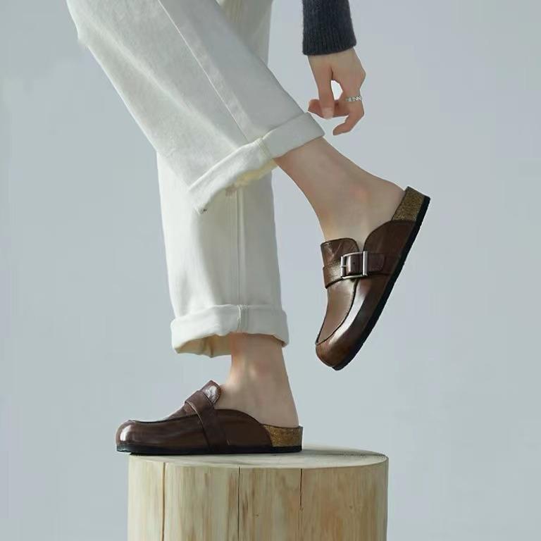 Fashion 2024 Women's Closed Toe Slippers PU Leather Clogs Sandals For Women Retro Fashion Garden Clog Slides Hot Popular Mule Clogs Shoe