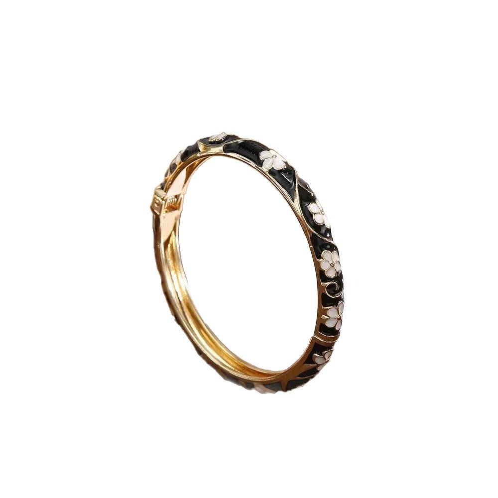 Traditionelles Vintage Cloisonné Armreif Klassisches Damen Handarmband Hohlgeschnitztes Blumenarmband Mädchen