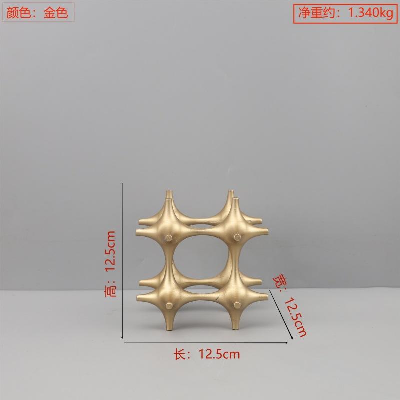 

Creative Metal Hollow Cube Ornaments Geometric Art Sculptures Handicrafts Room Entrance Office Metal Ornaments High-end Gifts