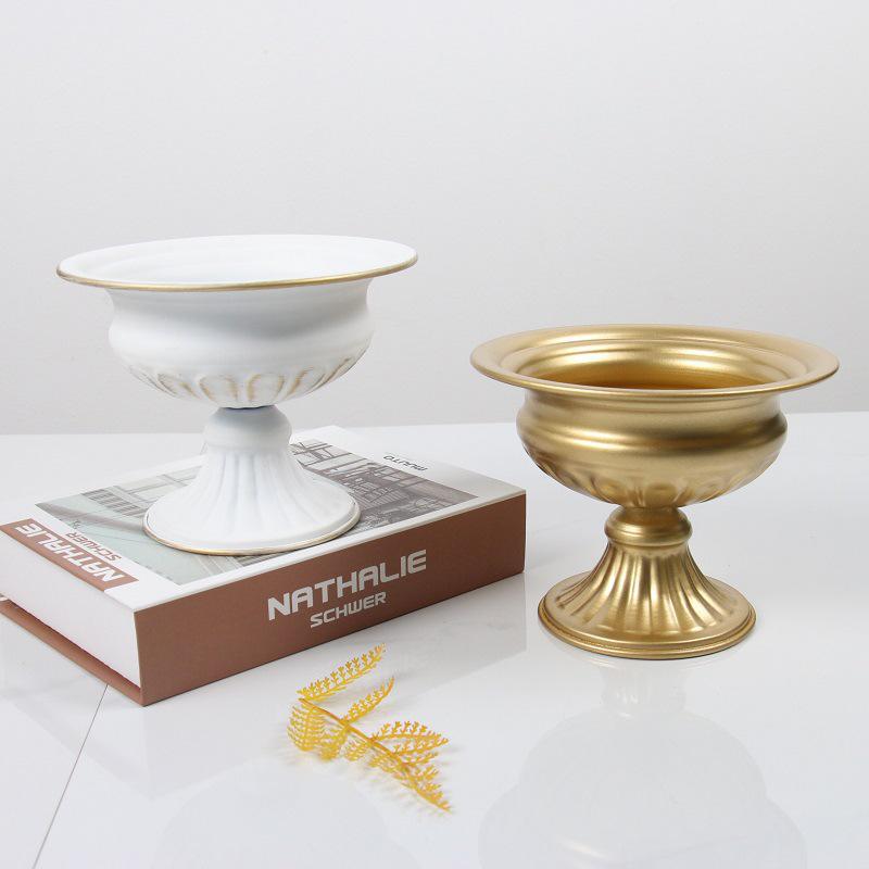 European Gold Metal Flower Pot: Retro Vase for Weddings and Hotel Decor, Dried Flower Arrangement Ornament