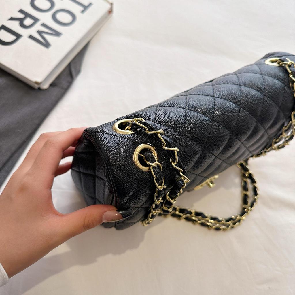 2026 European and American Retro Shoulder Bag: Women's French Flap Crossbody with Unique Design