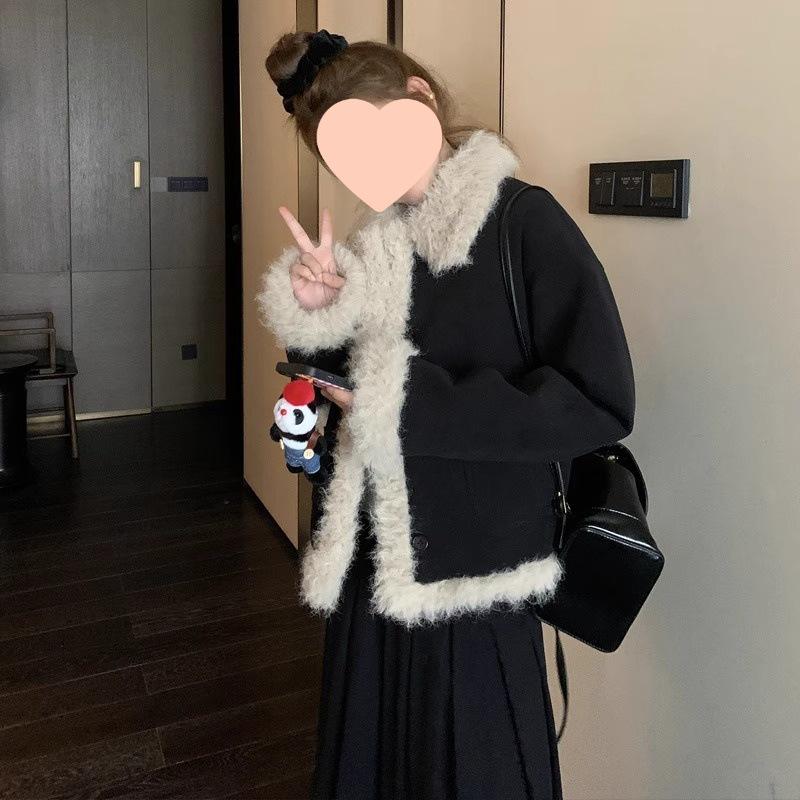 2025 Winter Women's French Chic Black Corduroy Lambswool Coat – Petite Eco-friendly Fur Plush Top