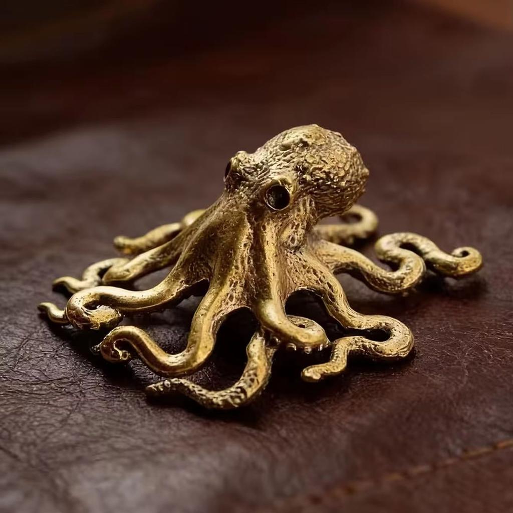 Copper plated octopus ornament, compact and minimalist home and office desktop decoration sculpture statue
