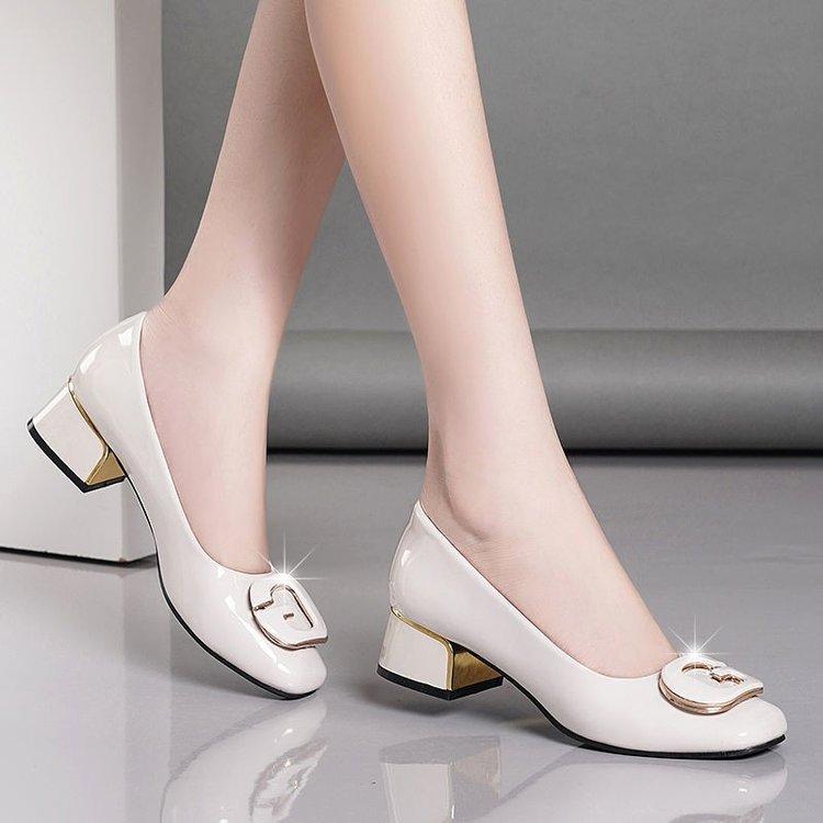 Shallow mouth medium heel single shoes women's 2025 spring new high-end women's shoes soft sole thick heel versatile casual patent leather shoes women