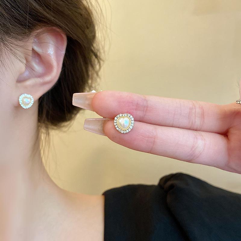 S925 Silver Love Pearl Earrings: Exquisite Super Flash Diamond Inlaid Design for a Stylish, Celebrity-Inspired Look