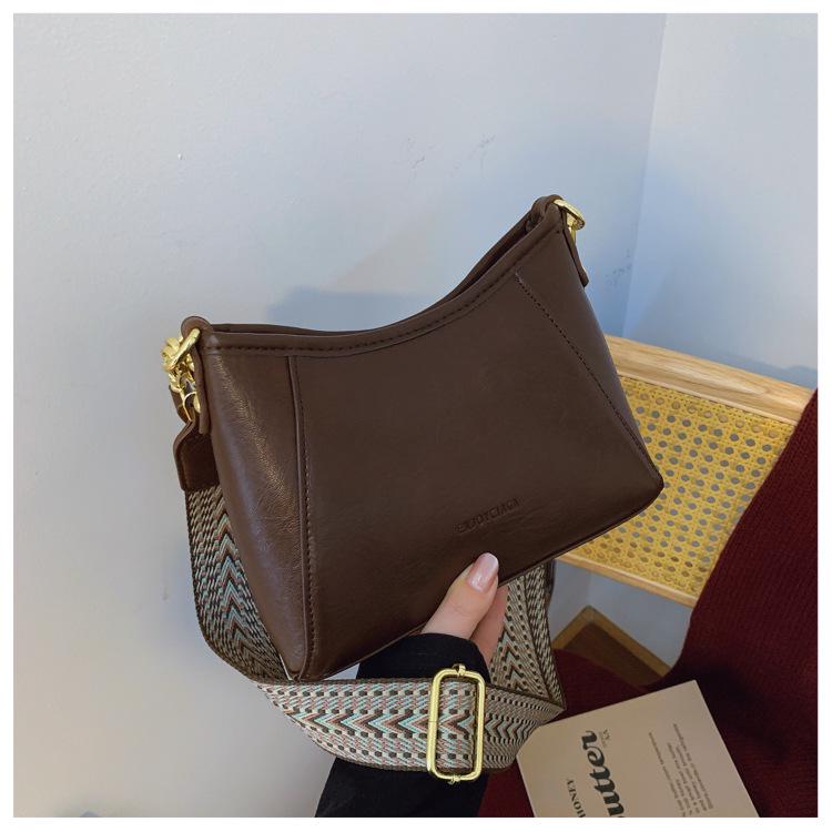 Damen Retro PU Umhängetasche - Große Kapazität, Unifarben, Texturiert, Vielseitig für den Arbeitsweg.