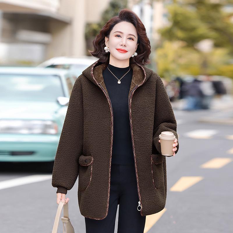 Mom's Winter Particle Fleece Hooded Jacket: Velvet-Thickened, Lambswool Cardigan for Middle-Aged and Elderly Women