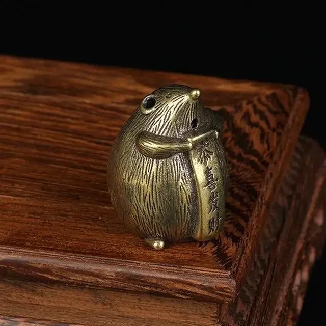 Small Creative Crafts Hollow Brass Lucky Mouse Statue Home Decoration Desktop Ornament Cute Animal Rat Figurines Incense Holder