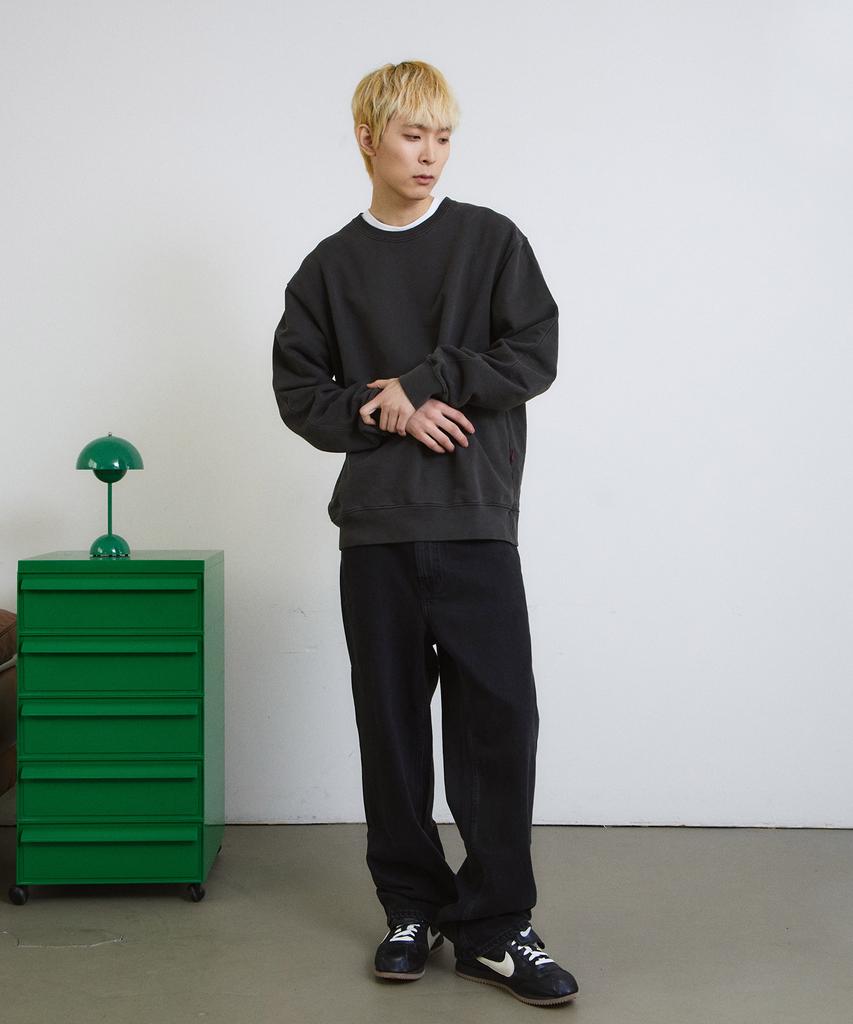ADERNM Pigment Cut-Line Sweatshirt (Charcoal)