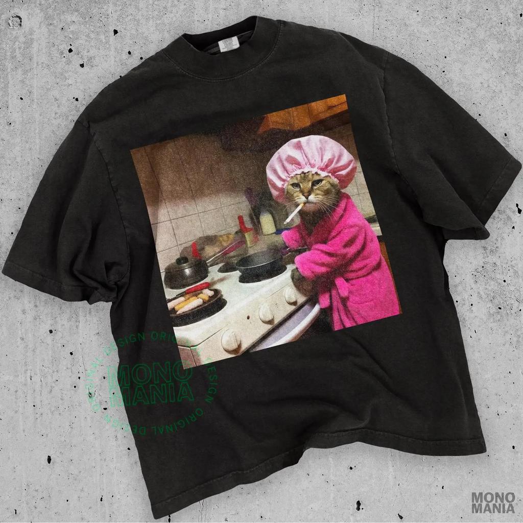 Housewife CaT T Shirt Meme Funny Ironic Brainrot YK Joke Weird tee vintage Washed designer clothes Versatile Stretched graphic