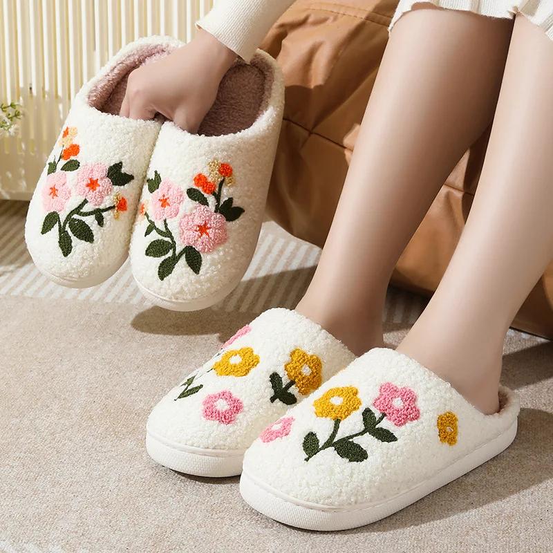 Fashion New comfortable winter cotton slippers warm and non slip women's slippers fashionable home women's shoes 2025 couple slippers