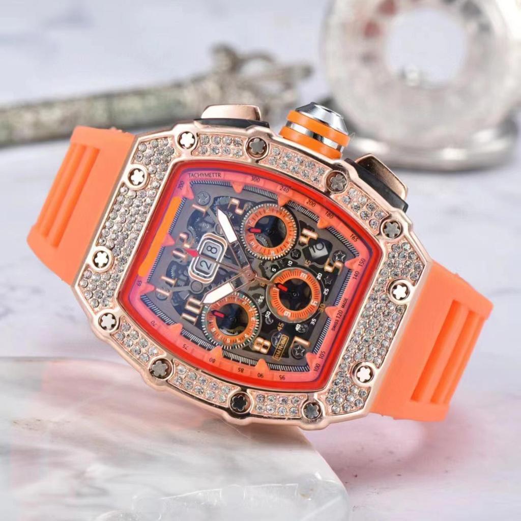 2020 European-American Diamond Skull Six-Hand Quartz Barrel Men's Watch