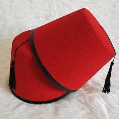 Kulatý plstěný fezový klobouk Marocký klobouk Červená barva Tarboosh Fezový klobouk Cosplay Osmanský Turecký Klobouk s třásněmi Festivalové potřeby