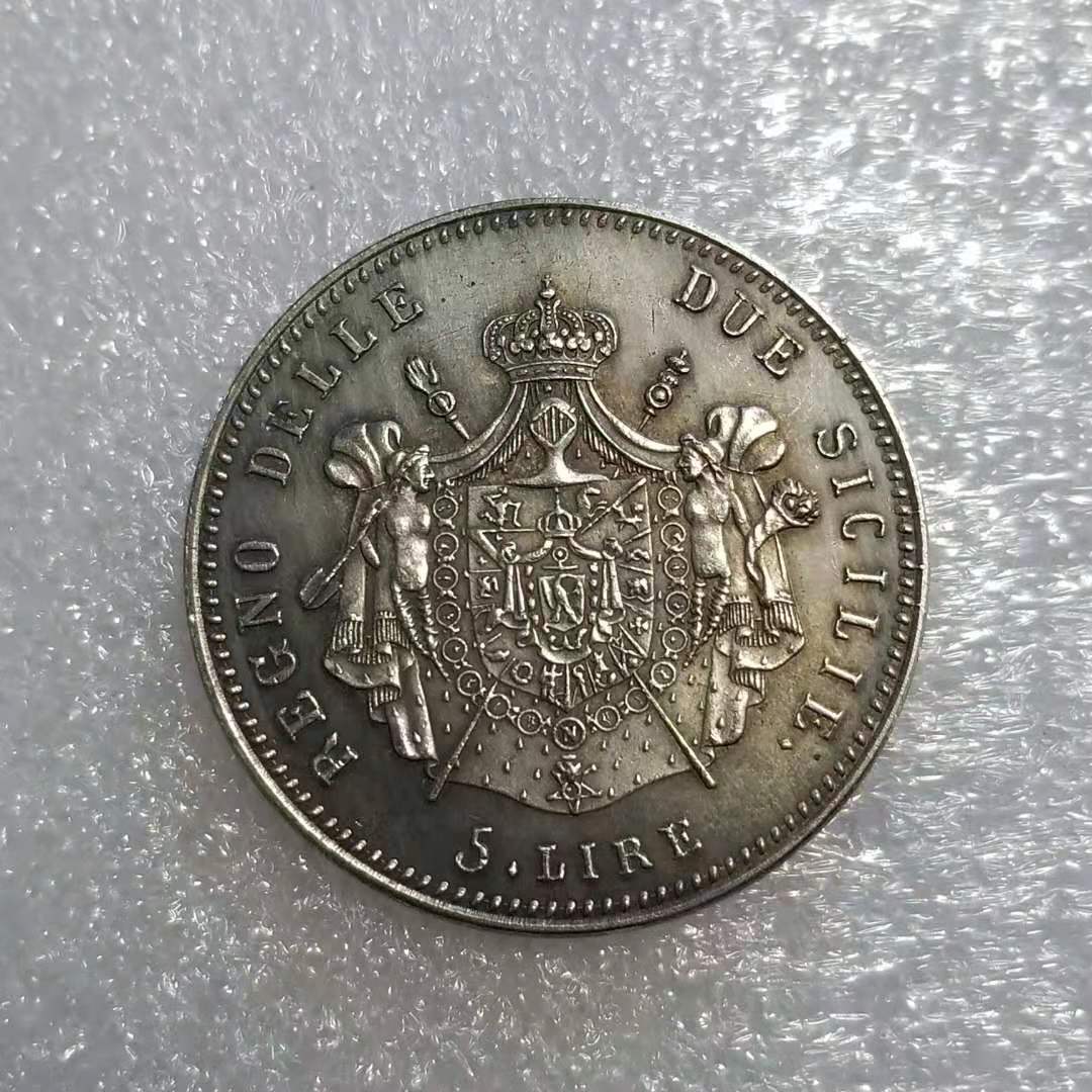 

Памятные коллекционные сувенирные серебряные монеты Италии 1813 года