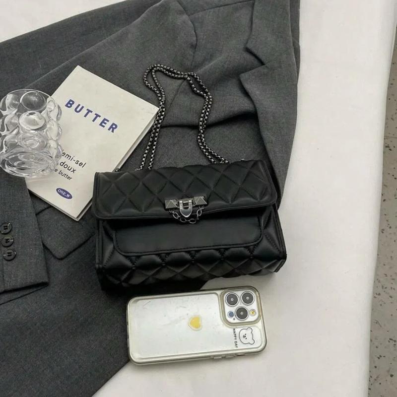 1 Simple and Stylish Diamond Grid Crossbody Bag, Metal Chain Shoulder Bag for Women Daily Leisure Purses and Handbags