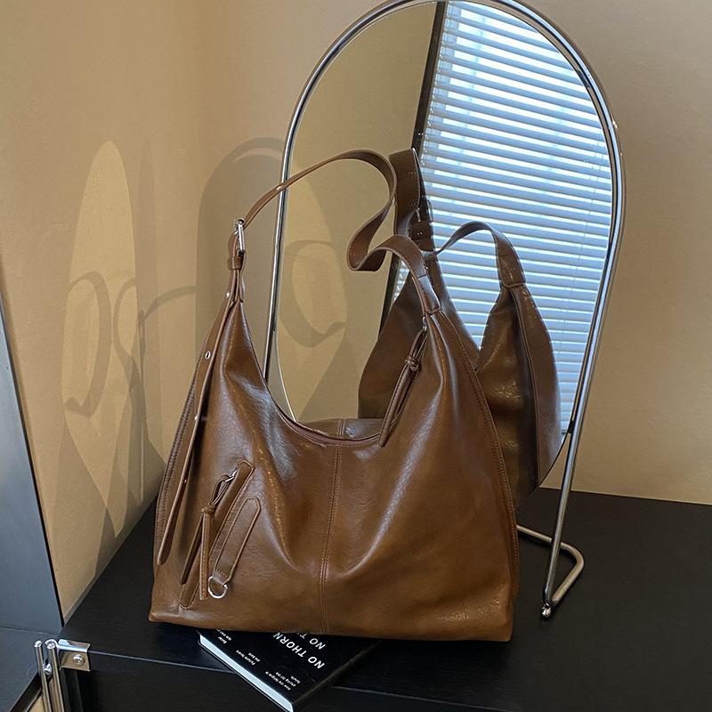 Casual Retro Large-capacity Bag Women's 2025 New Commuter Versatile Shoulder Messenger Bag Soft-sided Tote Bucket Bag