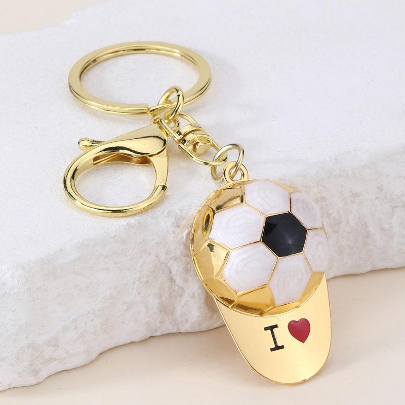 1Pc Alloy Football Hat Keychain For Sports Meet Carnival Birthday Party School Party Small Gift Souvenir Prize Gift Bag Filler