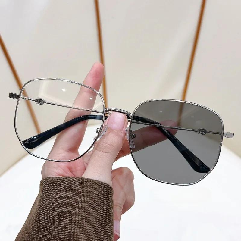 Fashionable Photochromic Large Metal Frame Myopia Glasses Unisex Comfortable Luxury Near Sight Eyeglasses 0 To -4.0