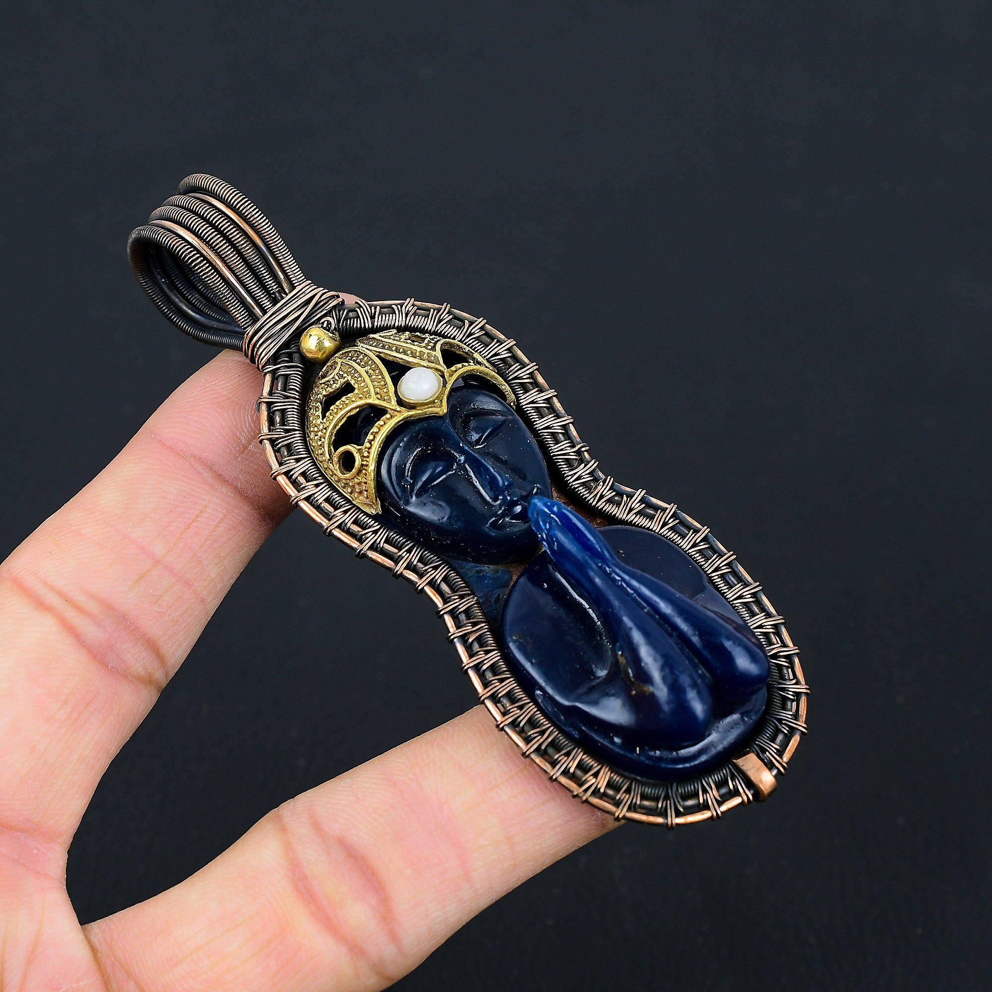 

Уникальный синий молящийся женский драгоценный камень из чистой медной проволоки, обернутый ювелирными изделиями ручной работы 3.94 Inches синий