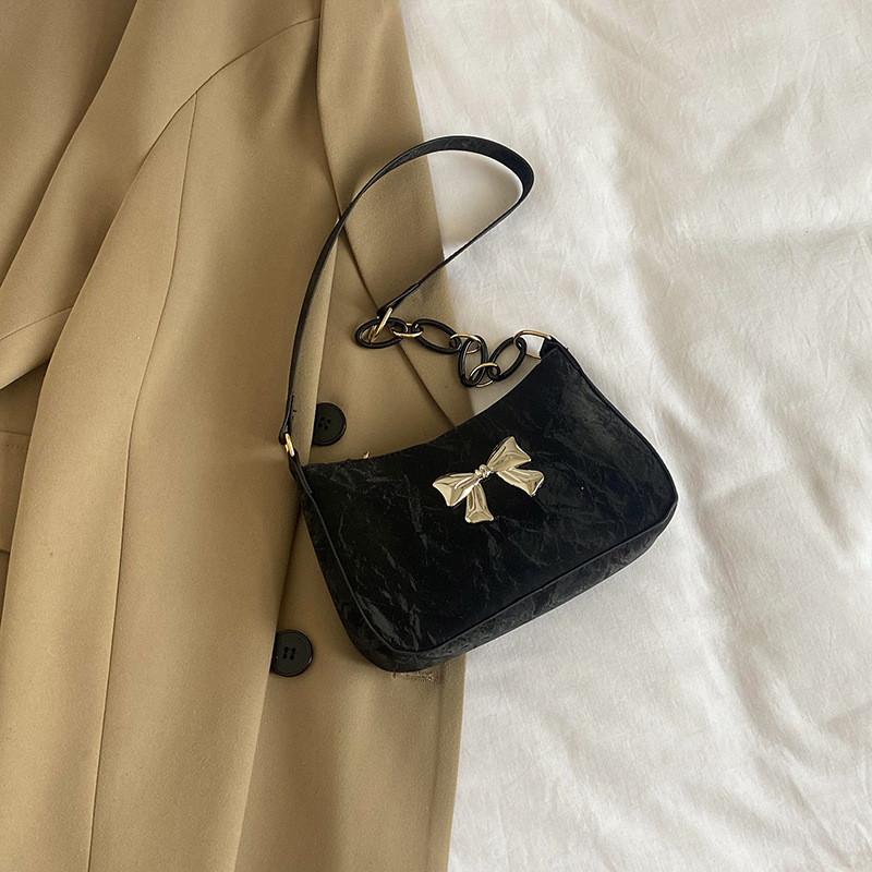 

Fashionable And Stylish Womens Shoulder Bag Unique Crescent Design For Winter Trends чёрный