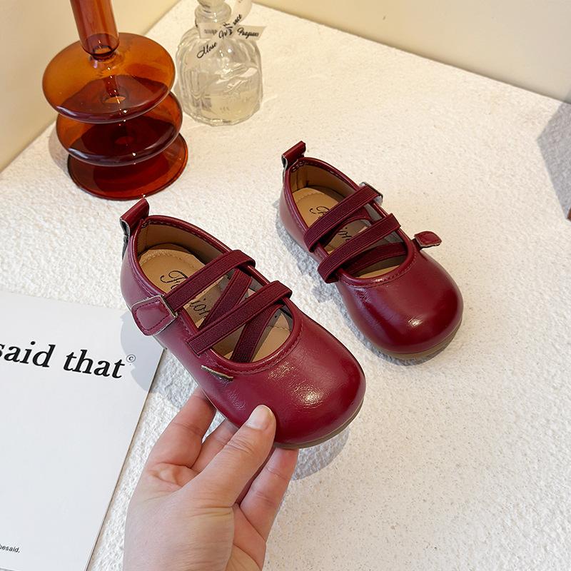 Korean version of students 2025 spring and autumn children's ballet style strap leather shoes soft sole girls foreign style Doudou shoes baby sin