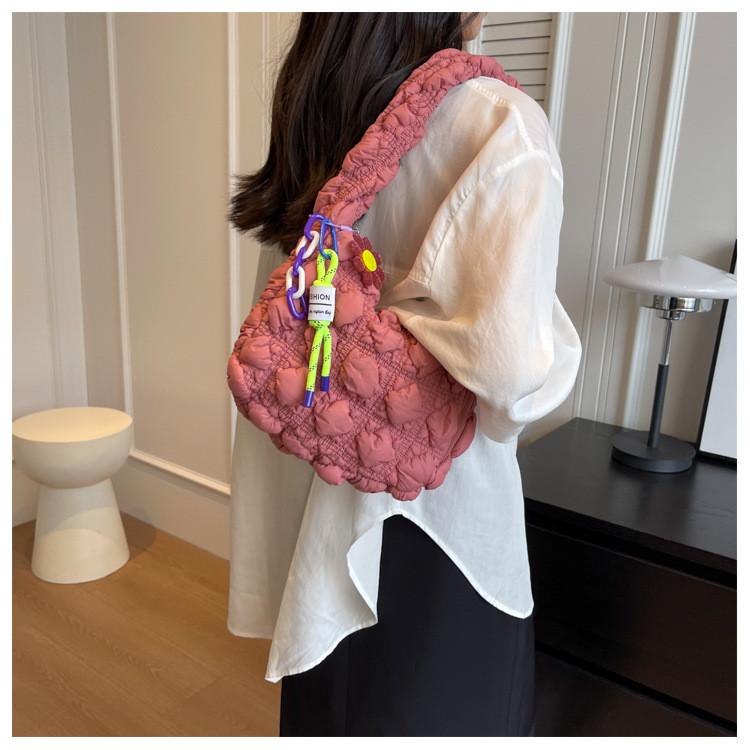 Ielgy Pleated Cloud Bag Trendy Bubble Dumpling Bag Quilted One-Shoulder Fashion Casual Underarm Bag