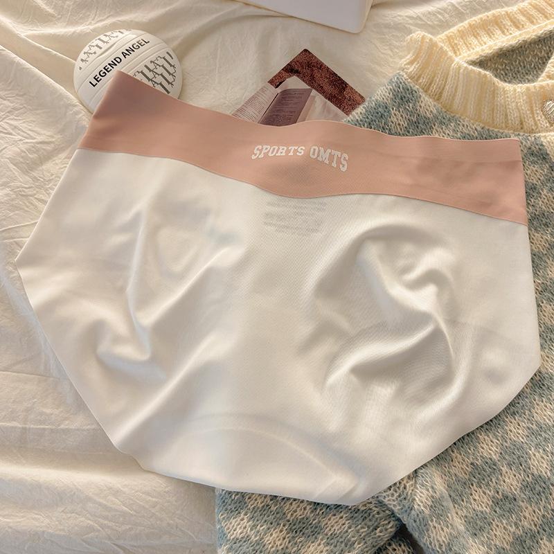 Culottes nues en soie glacée avec taille sans couture et fesses relevées, culottes triangle pour femmes