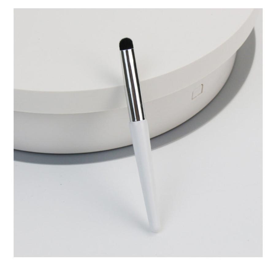 INHAK Portable Wide Lip Brush 931 for Precise Lip Makeup and Blending