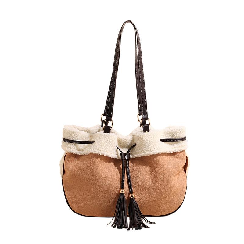 Autumn and Winter Large-capacity Contrasting Color Suede Bag, New Women's Bag, Retro Shoulder Bag, Popular Tote Bag, Bucket Bag.
