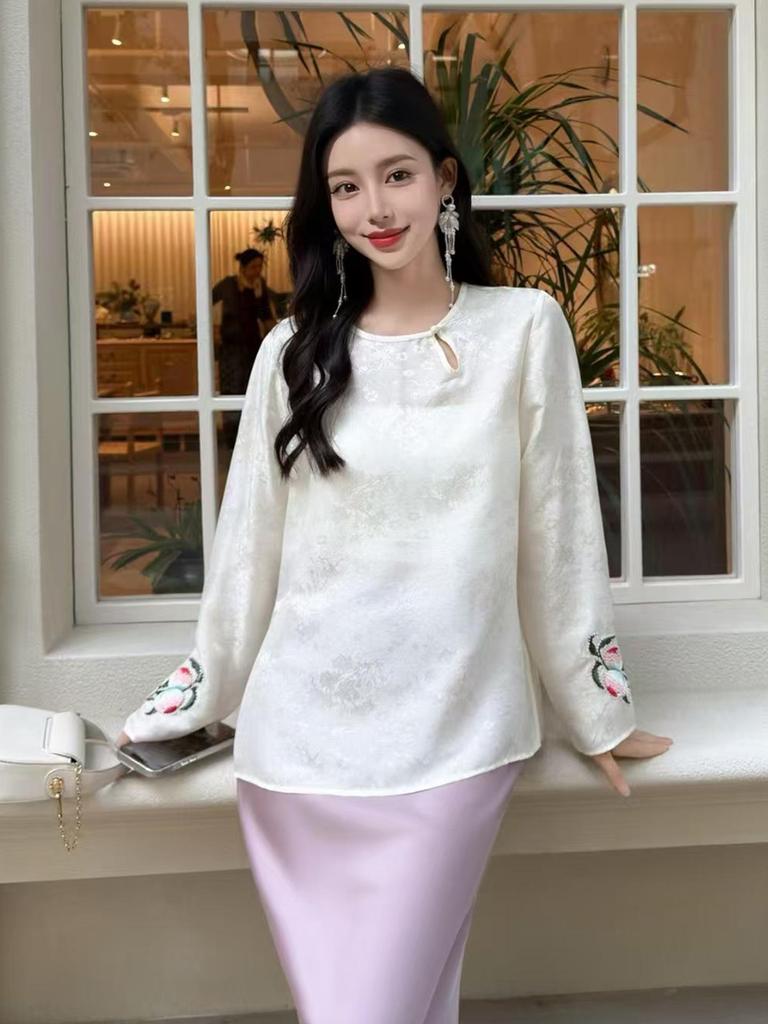 Silk Blend Jacquard Round Neck Hollow Out Slimming Top for Women - 2026 Spring Long Sleeve