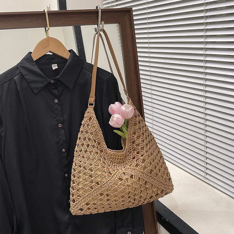 Large capacity hollow bag women's summer new shoulder woven straw bag seaside vacation beach bag