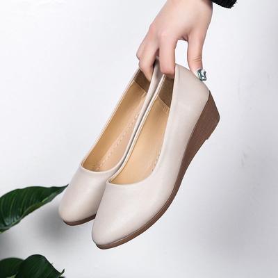 Zapatos de Tacón Inclinado para Mujer 2024 Zapatos de Suela Blanda de Cuero Suave para Mujer Cómodos Zapatos de Trabajo Planos Moda Boca Baja Antideslizantes