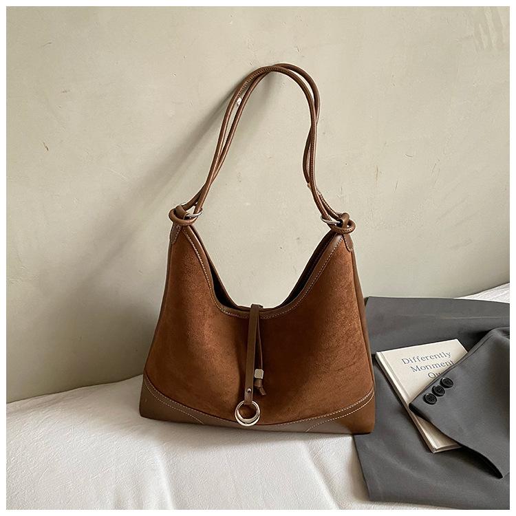 

Retro commuter niche design tote bag women s 2025 new large-capacity fashion commuter bag shoulder armpit bag коричневый