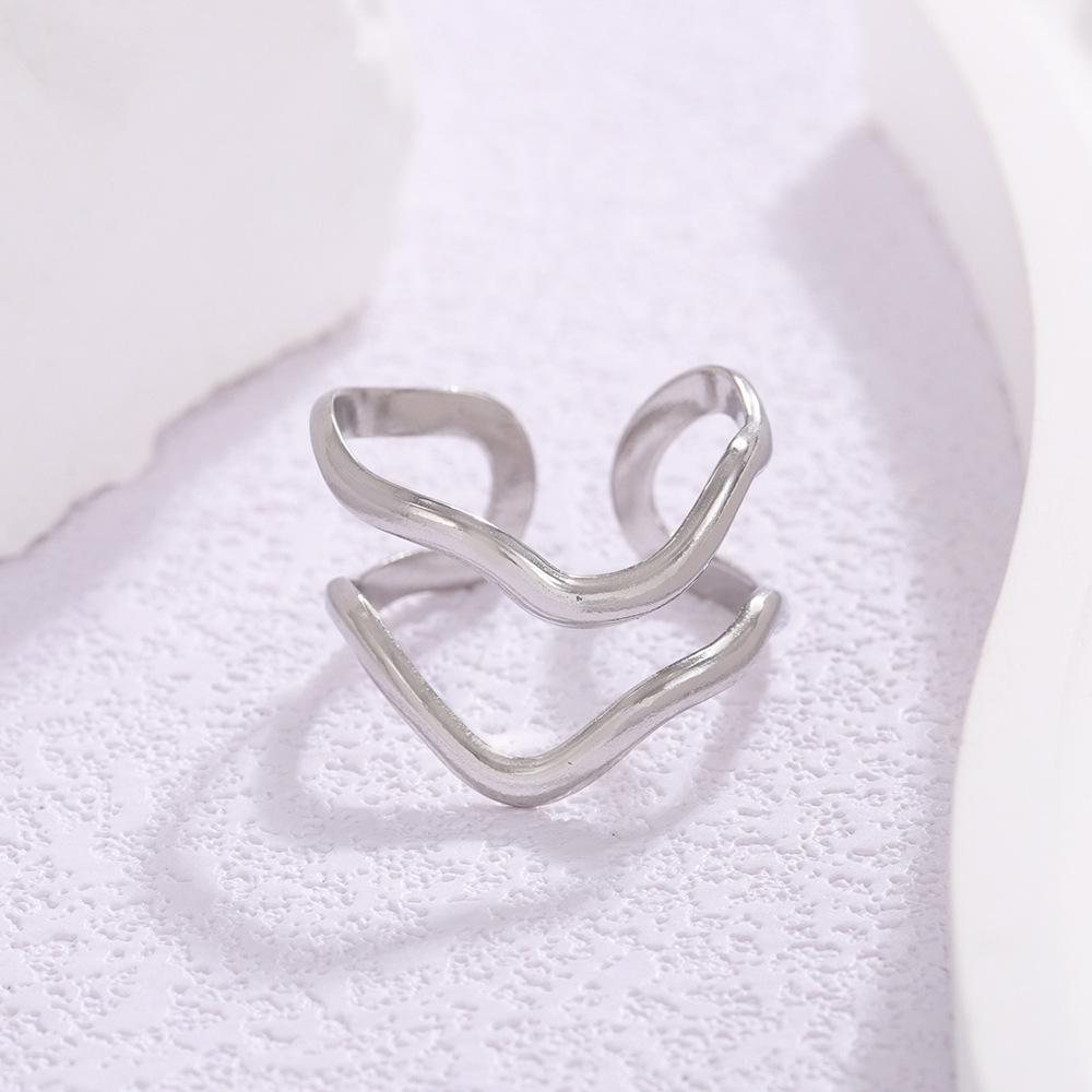 „Herzförmiger Smiley-Ring aus Titanstahl im europäischen und amerikanischen Stil – lichtechter, modischer Damenschmuck“