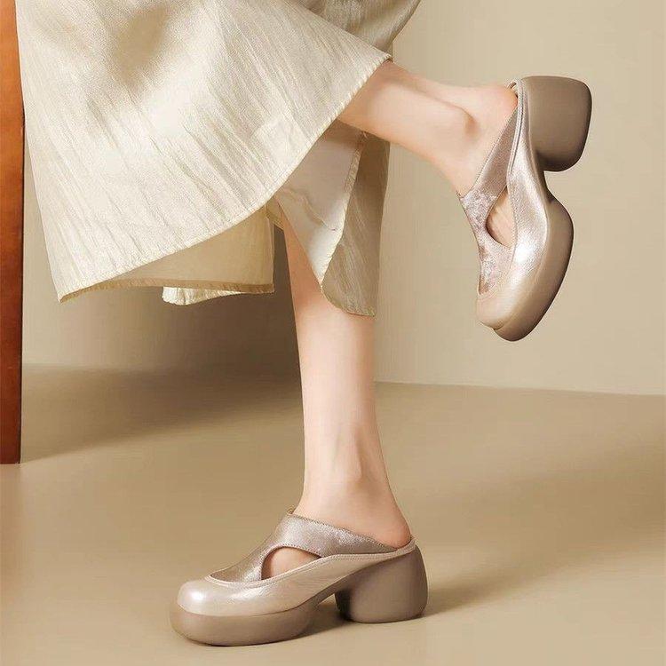 Anti-slip Thick-soled Front-encased Shoes - Women's New Style Casual Flip-flops
