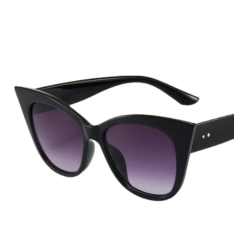 New Cat Eye Sunglasses Woman Fashion Big Frame Cat Sun Glasses Female Retro Shades UV400 Black White Color